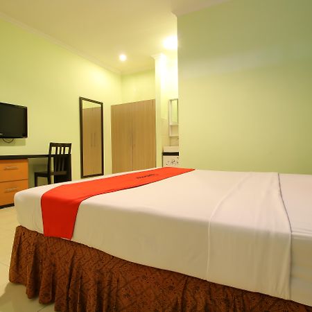 Reddoorz Plus @ Taman Siswa 2 Γιογκιακάρτα Εξωτερικό φωτογραφία