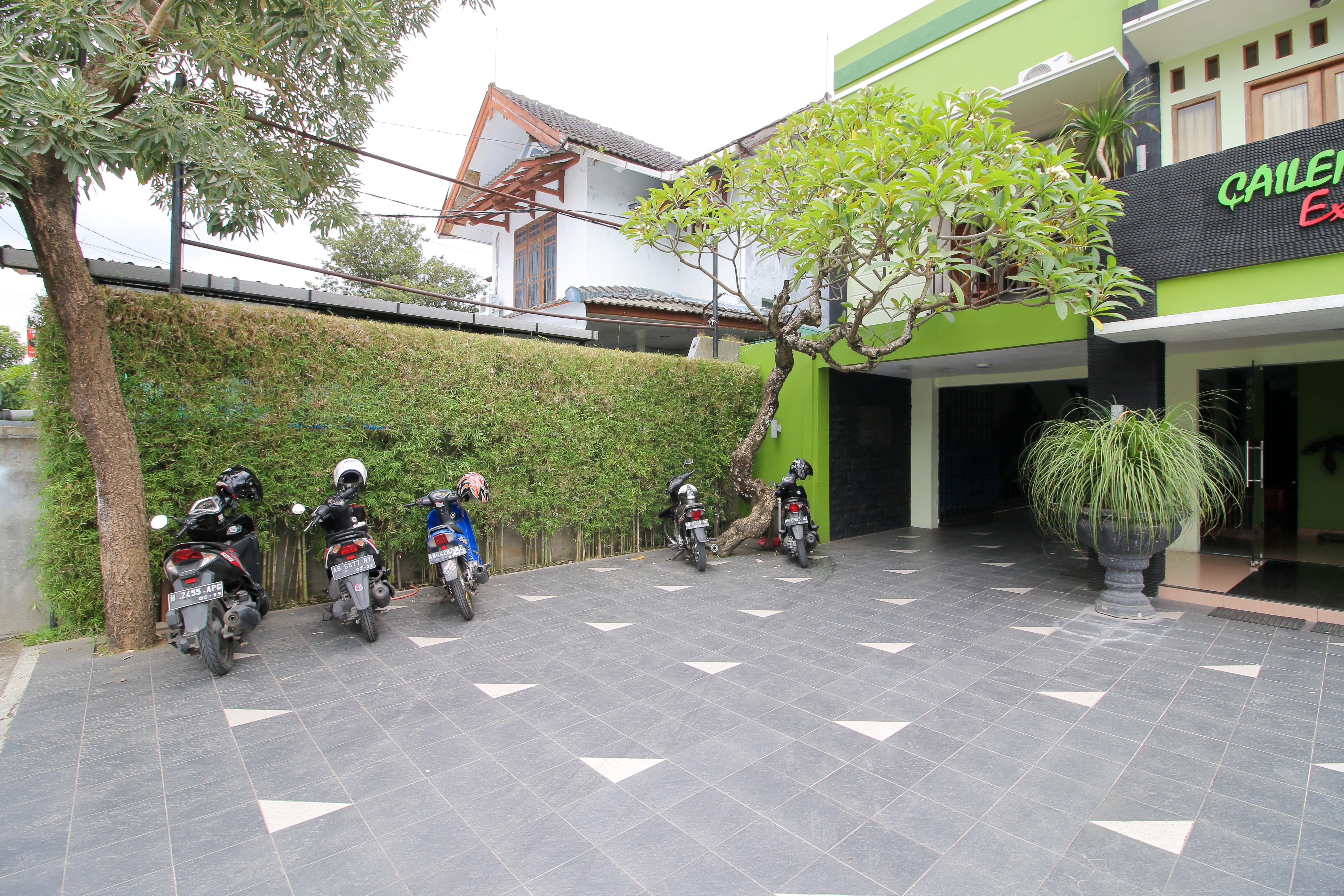 Reddoorz Plus @ Taman Siswa 2 Γιογκιακάρτα Εξωτερικό φωτογραφία